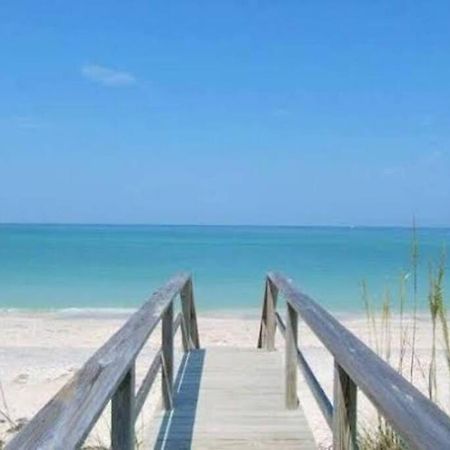 Charming Studio Unit Across From Lido Key Beach ساراسوتا المظهر الخارجي الصورة