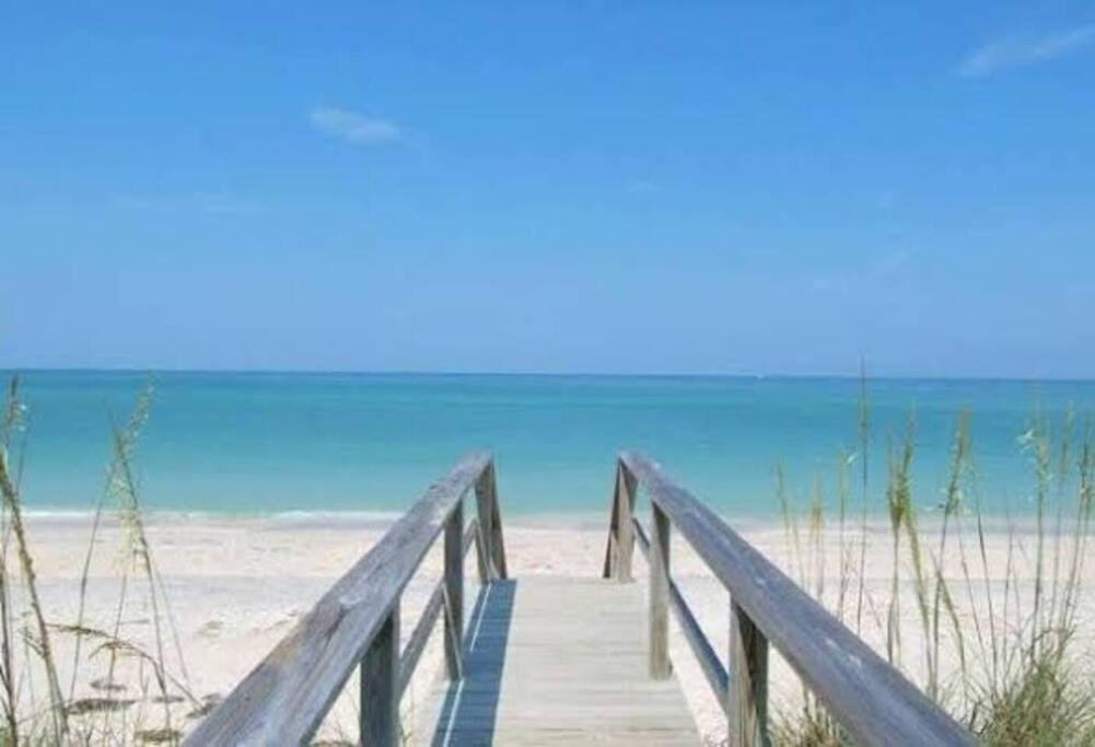 Charming Studio Unit Across From Lido Key Beach ساراسوتا المظهر الخارجي الصورة