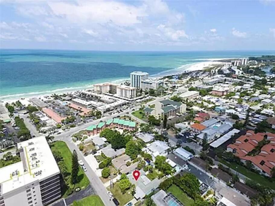 Charming Studio Unit Across From Lido Key Beach ساراسوتا المظهر الخارجي الصورة