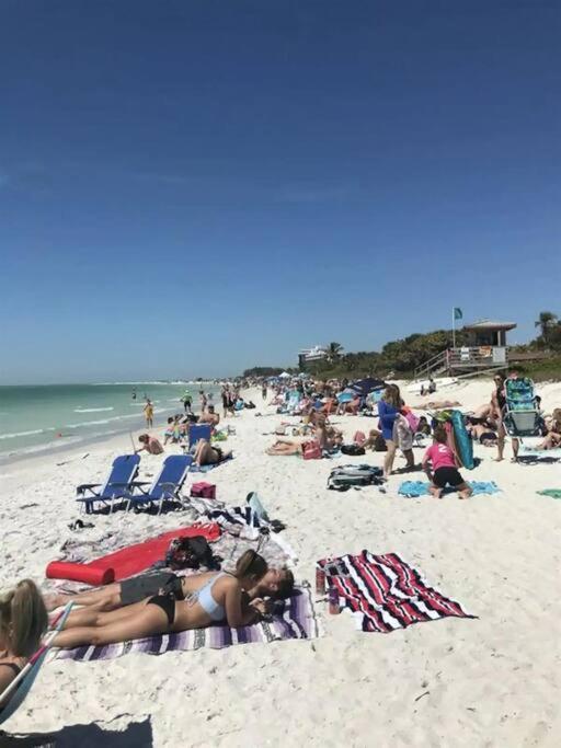 Charming Studio Unit Across From Lido Key Beach ساراسوتا المظهر الخارجي الصورة